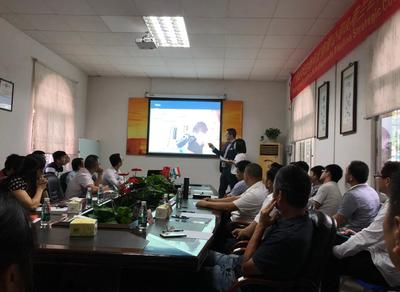 興達(dá)動(dòng)物藥業(yè)與荷蘭匹克靈公司攜手，共推消毒劑產(chǎn)品技術(shù)革新